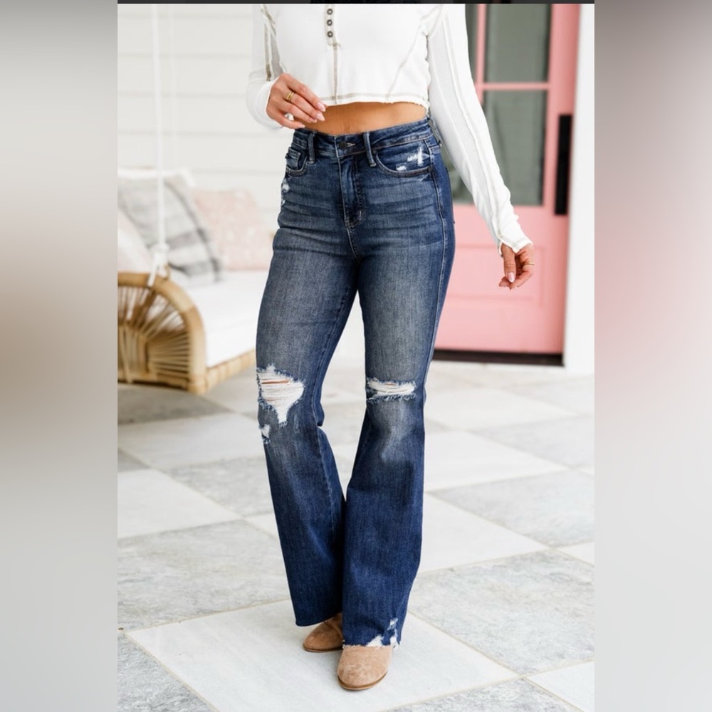 NWT Judy Blue High Rise Tummy control destroyed knee raw hem flare jeans